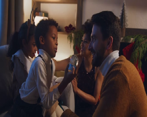 全球首位试管婴儿路易丝分享健康生活：40岁一切正常无异样